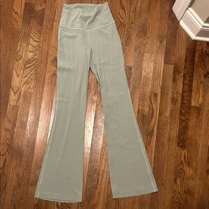 Lululemon Women's High-Waisted Flare Pants